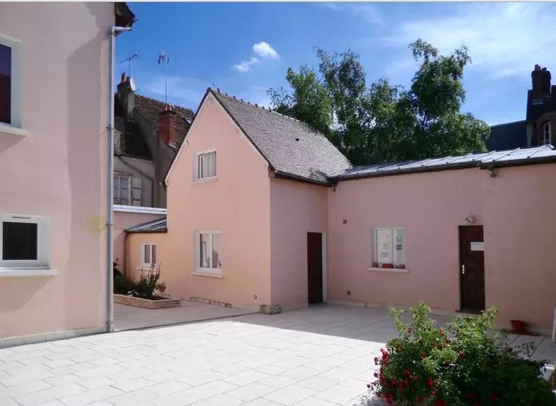 Coeur De Ville, Calme, Spacieux,Parking Et Wifi ! Chartres Luaran gambar