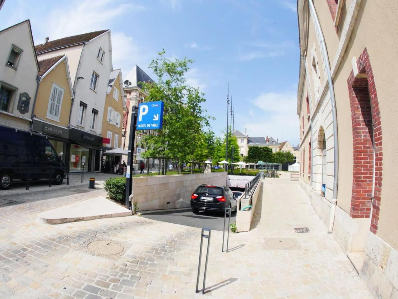 Coeur De Ville, Calme, Spacieux,Parking Et Wifi ! Chartres Luaran gambar
